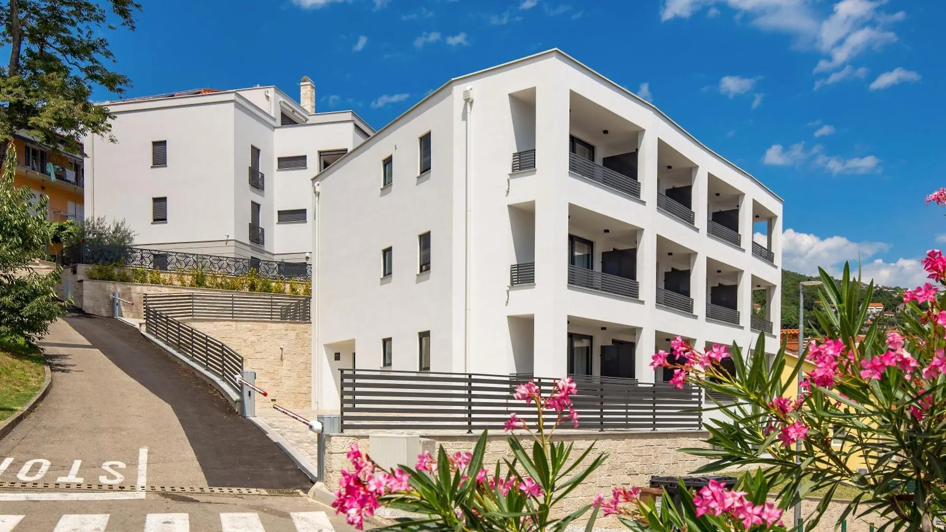 Belinda Apartments With Balcony & Private Parking Opatija