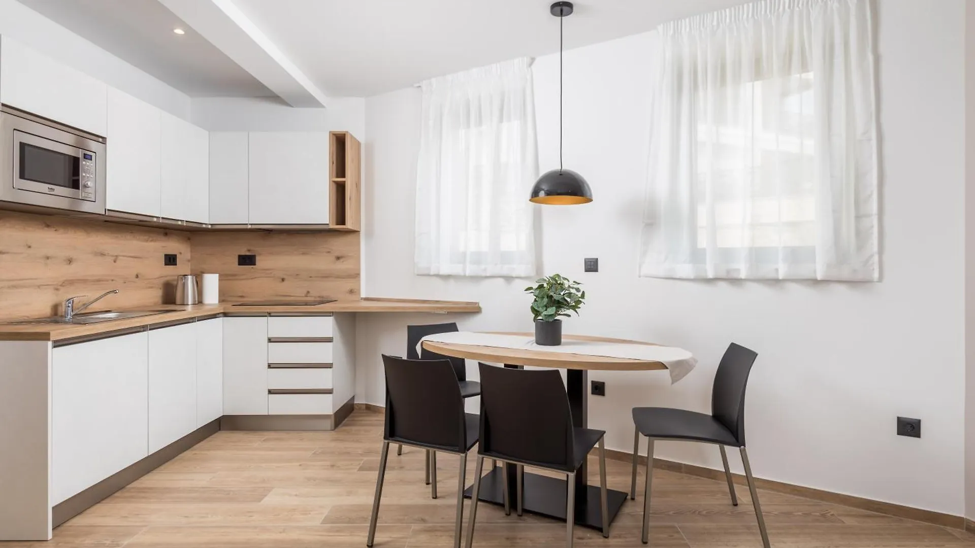 Belinda Apartments With Balcony & Private Parking Opatija