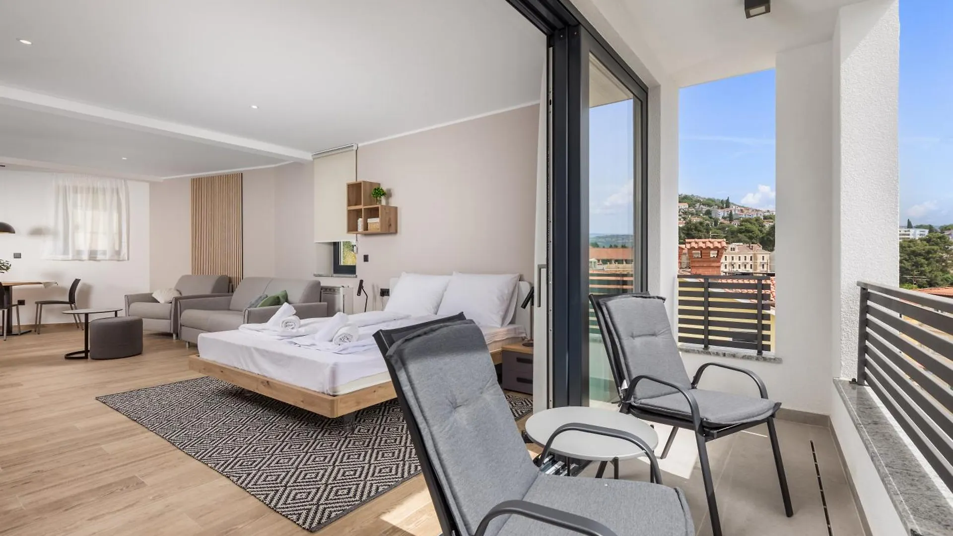 Belinda Apartments With Balcony & Private Parking Opatija
