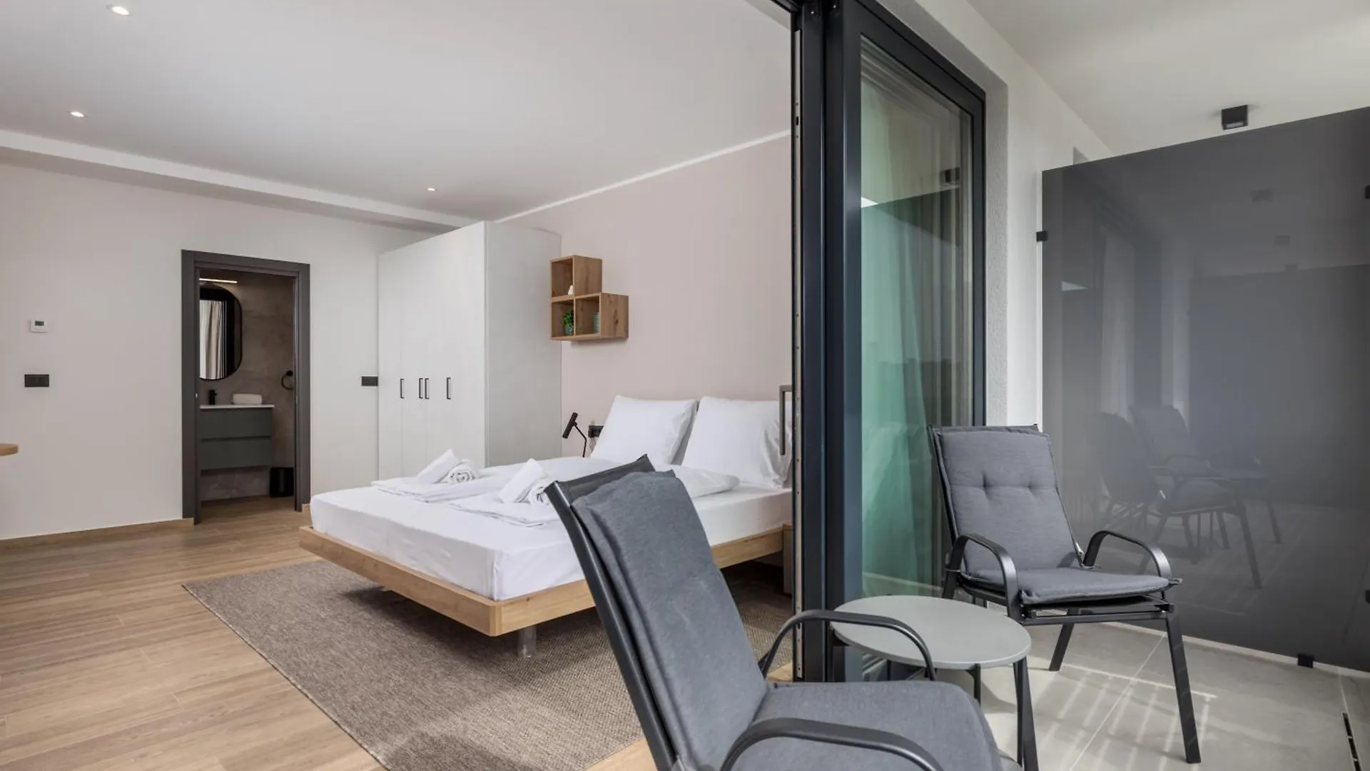 Belinda Apartments With Balcony & Private Parking Opatija
