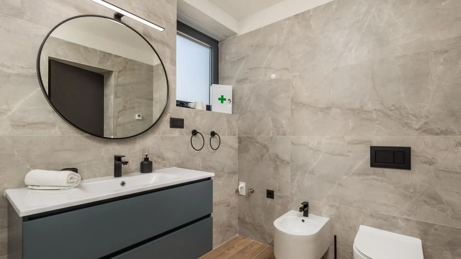 Belinda Apartments With Balcony & Private Parking Opatija