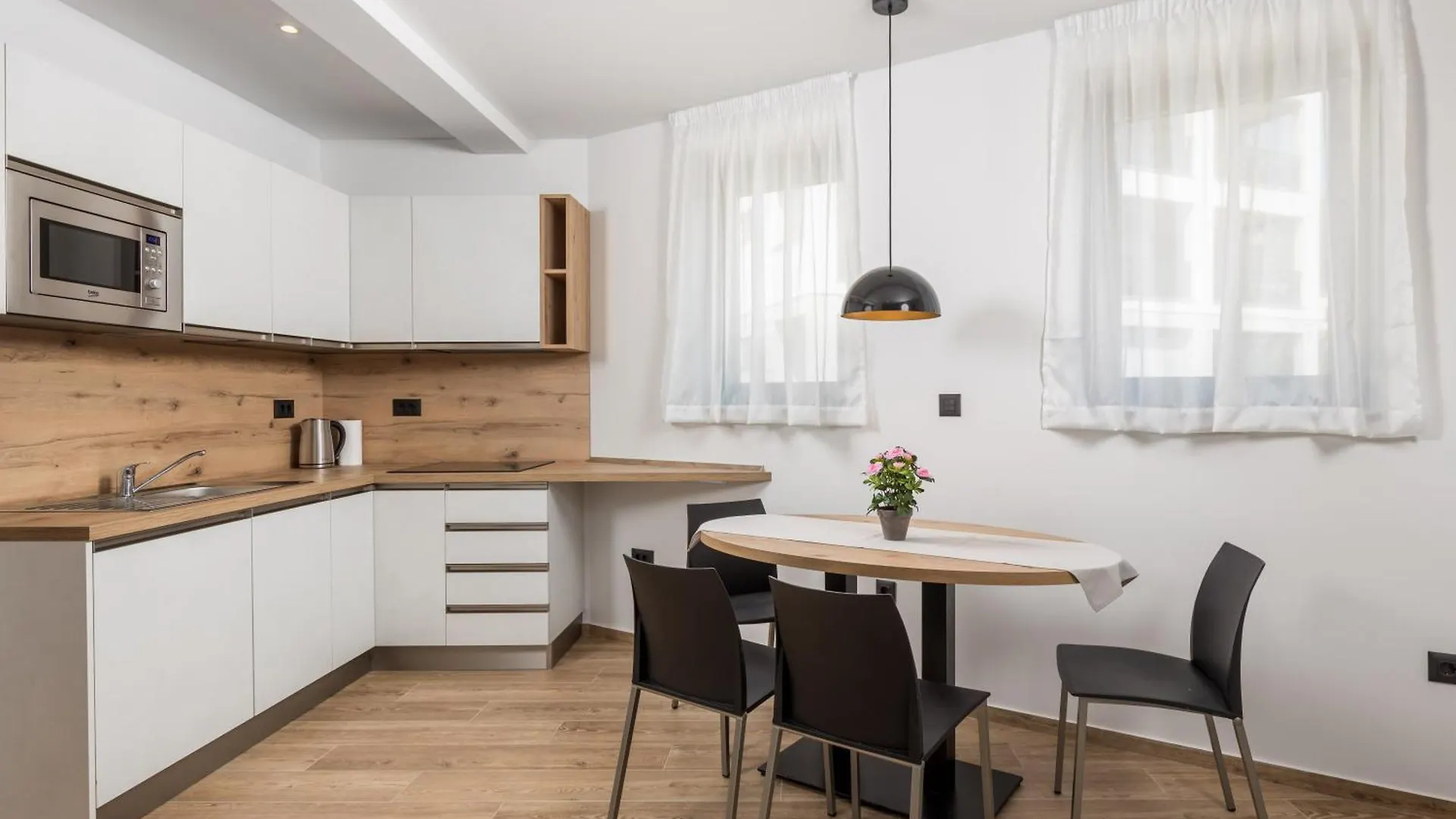 Belinda Apartments With Balcony & Private Parking Opatija