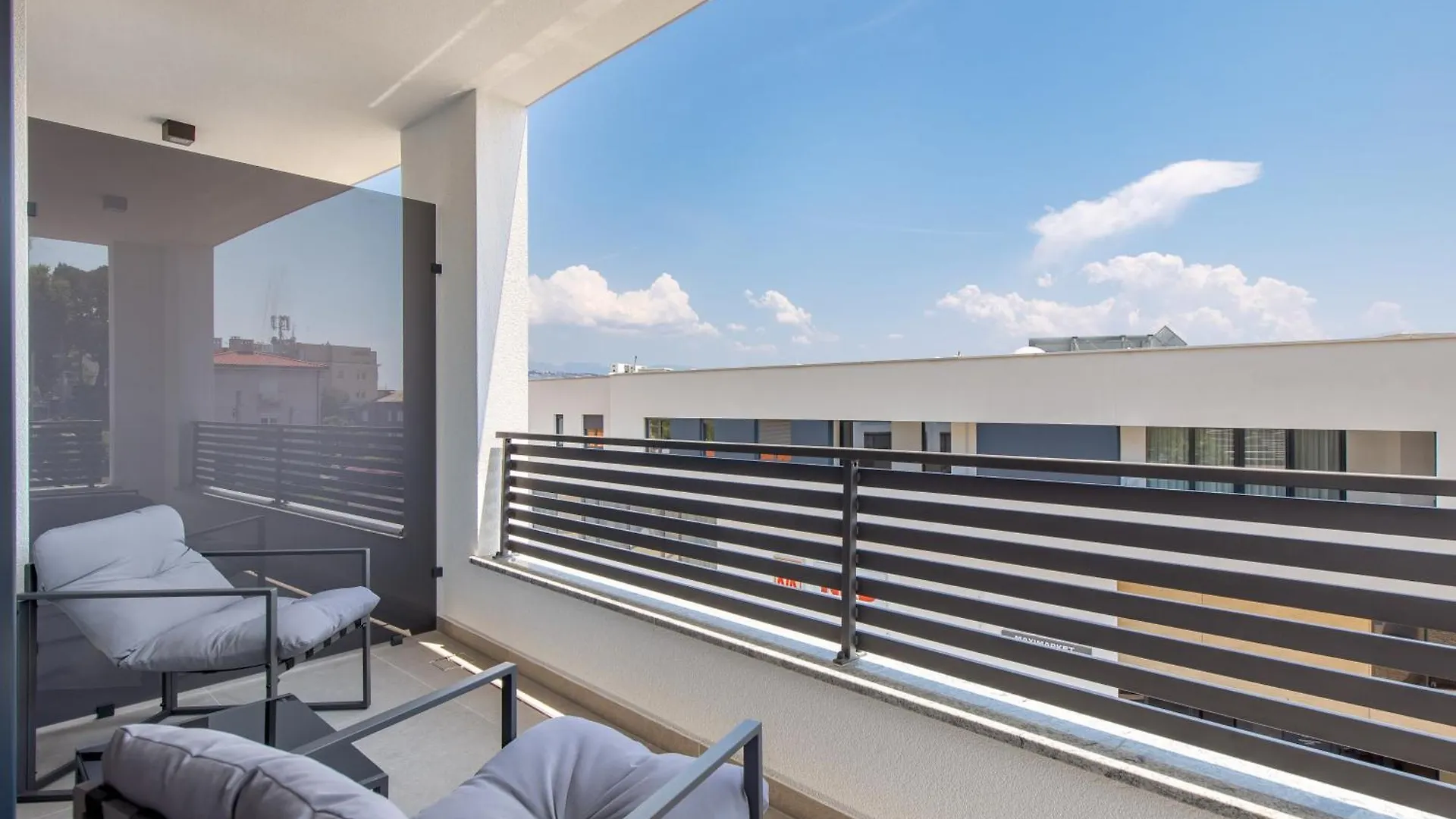 Belinda Apartments With Balcony & Private Parking Opatija